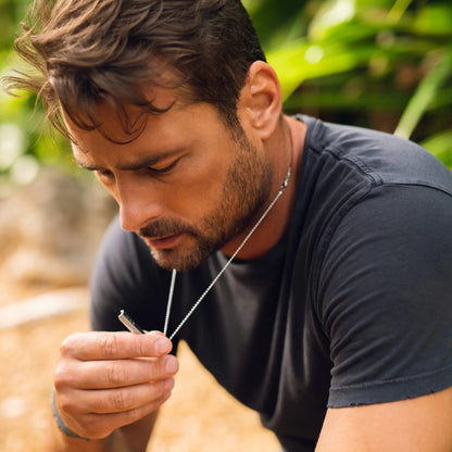 breathing-necklace-lifestyle-outdoor